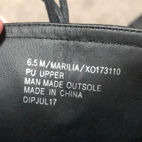 XOXO brand boots. - Picture 4 of 7